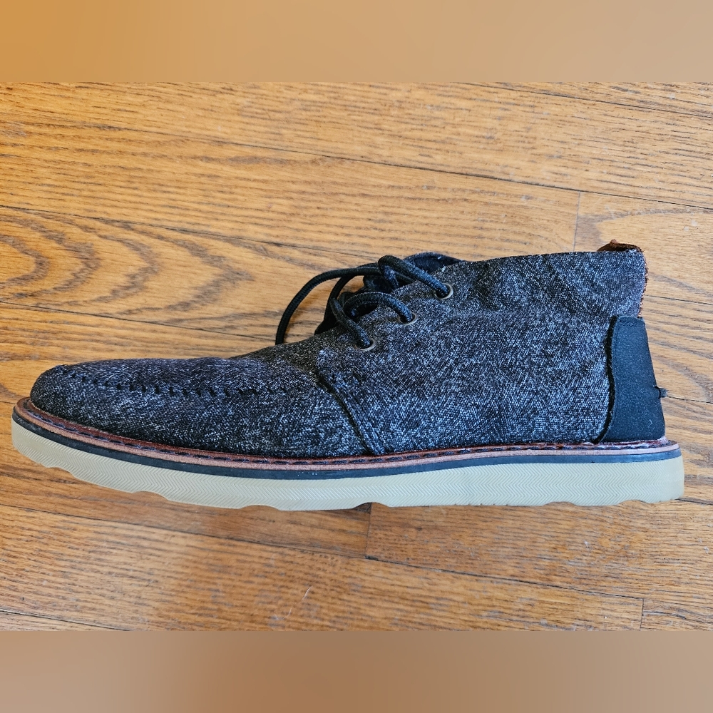 TOMS men's chukka boot size 10.5